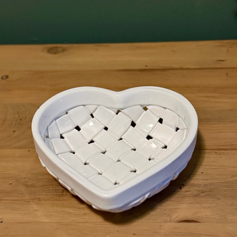 Handmade in Italy White Ceramic Woven Heart Tray Trinket Dish Romantic